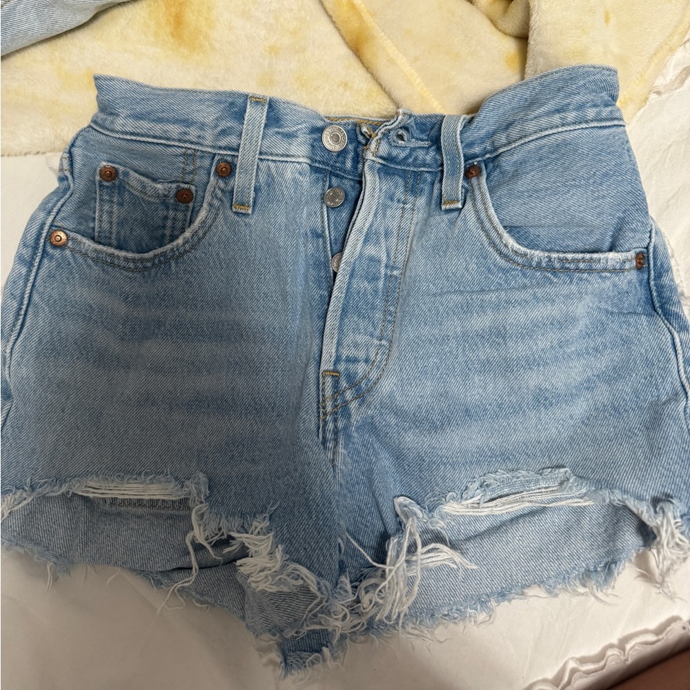 levi’s shorts worn once